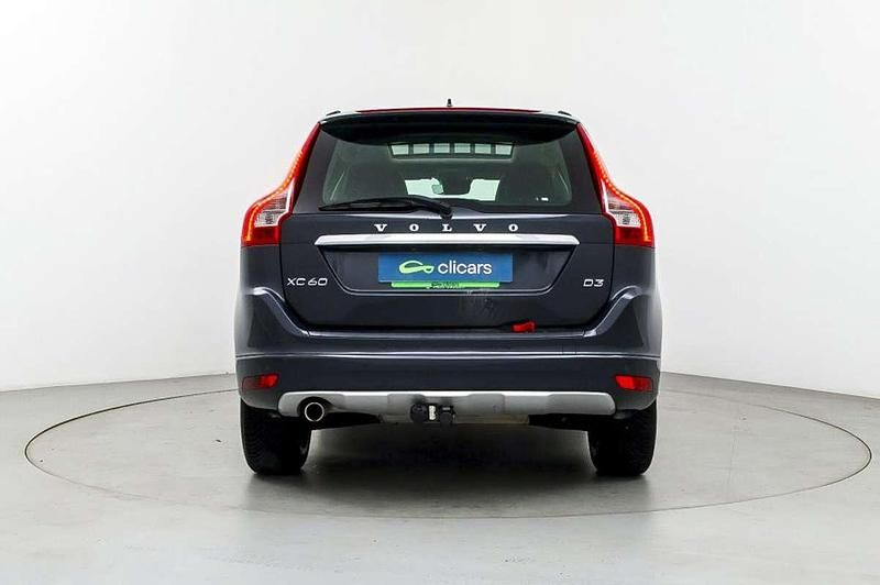 Usado Volvo XC60 Momentum 136 CV (100 kW) 2015 Gris SUV