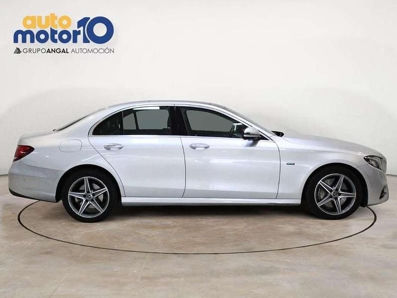 Usado Mercedes E300 306 CV (225 kW) 2019 Plateado Berlina