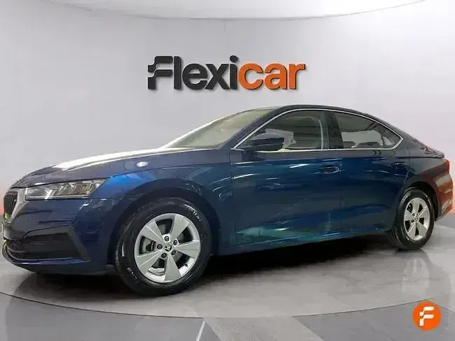 Usado Skoda Octavia Ambition 110 CV (80 kW) 2022 Azul Berlina