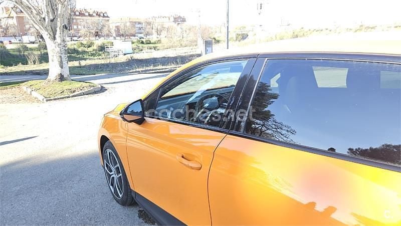 Usado MG MG4 EV Luxury 2023 Eléctrico Utilitario