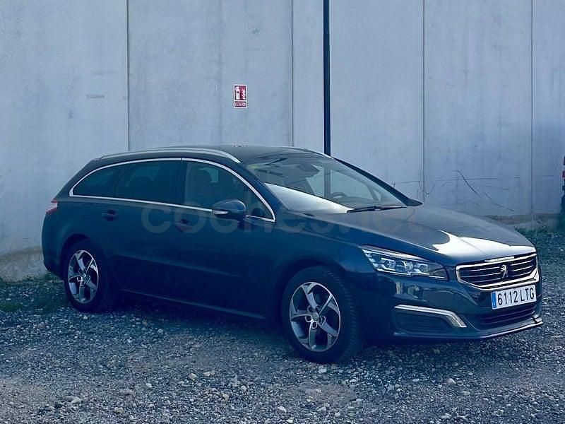 Usado Peugeot 508 SW Allure 165 CV (121 kW) 2017 Azul Familiar