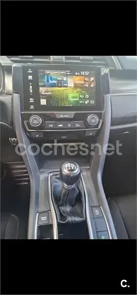 Usado Honda Civic Comfort 120 CV (88 kW) 2018 Rojo Berlina