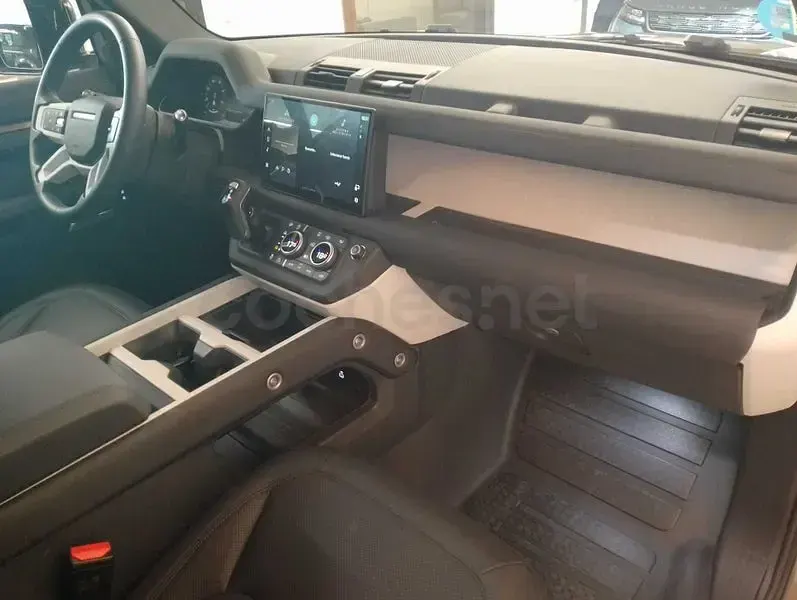 Usado Land Rover Defender SE 249 CV (183 kW) 2025 Beige SUV