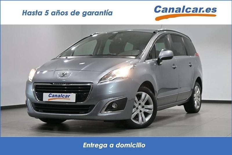 Usado Peugeot 5008 Style 120 CV (88 kW) 2016 Gris Monovolumen