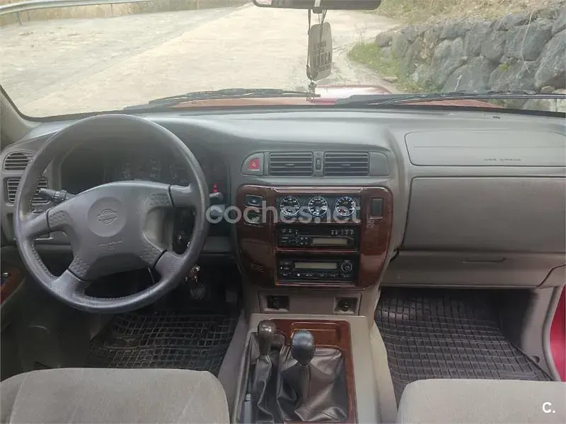 Begagnad Nissan Patrol SE 130 HK (95 kW) 1999 Röd SUV