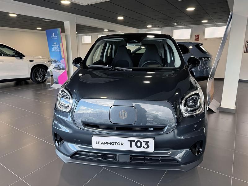 Nuevo Leapmotor T03 69 kW (95 CV) 2026 Gris Utilitario