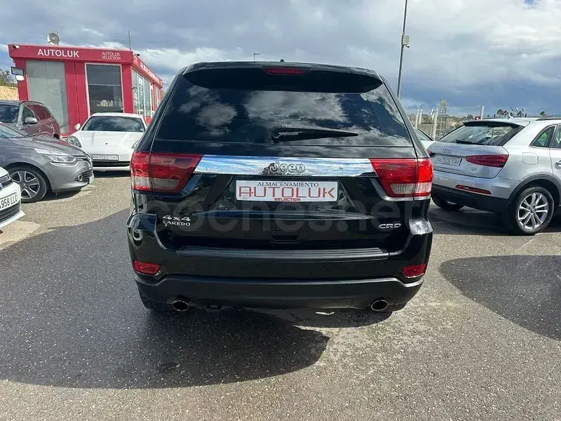 Usado Jeep Grand Cherokee Laredo 190 CV (139 kW) 2013 Negro SUV