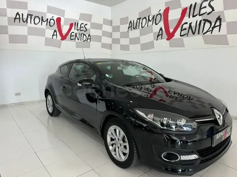 Usado Renault Mégane LIMITED 115 CV (84 kW) 2016 Negro Coupe