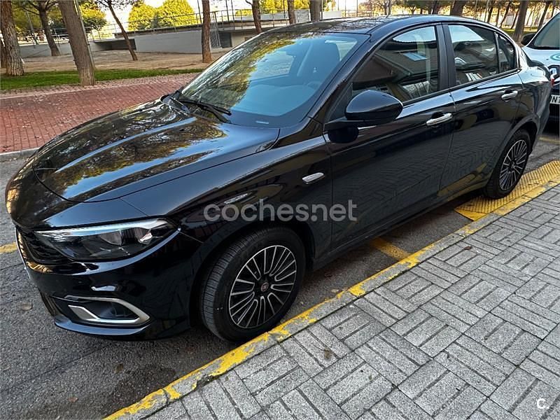 Usado Fiat Tipo 130 CV (95 kW) 2025 Negro Berlina