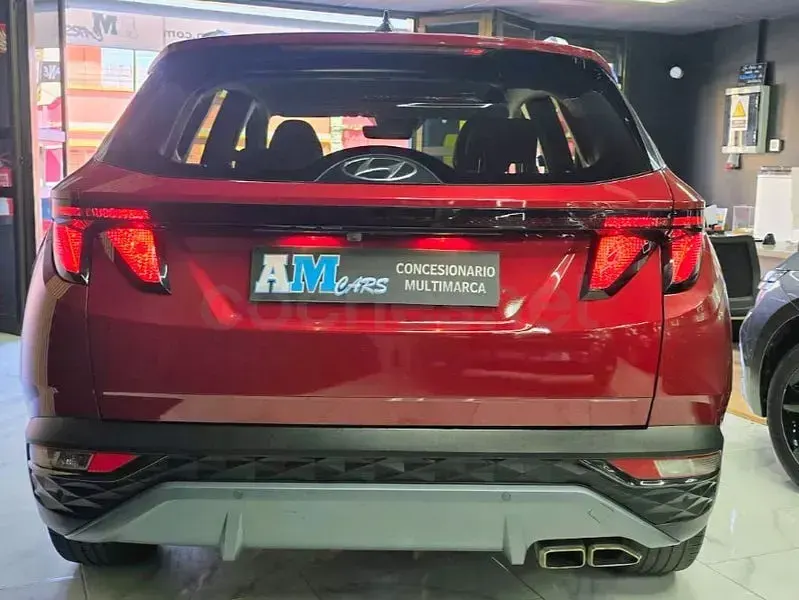 Usado Hyundai Tucson 150 CV (110 kW) 2021 Granate SUV