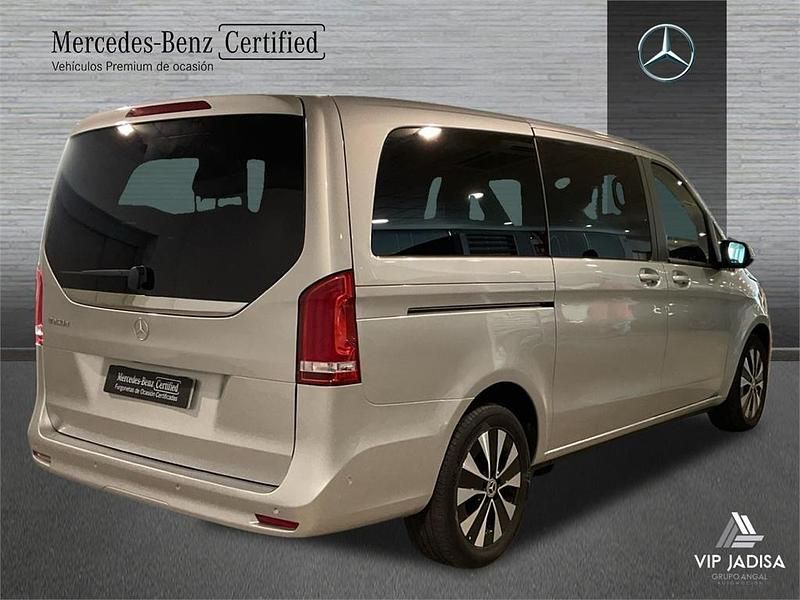 Usado Mercedes V250 190 CV (139 kW) 2023 Gris / plata Monovolumen
