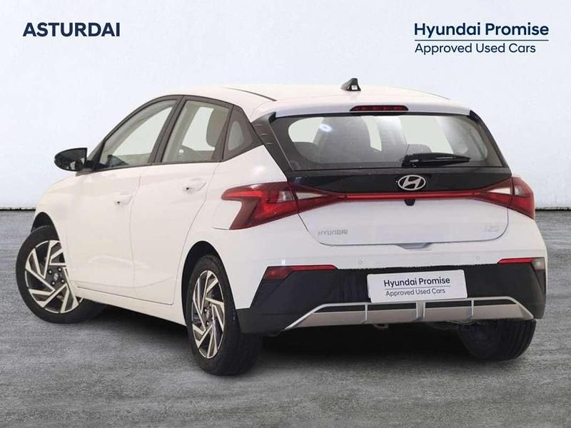 Usado Hyundai i20 101 CV (74 kW) 2025 Blanco Utilitario