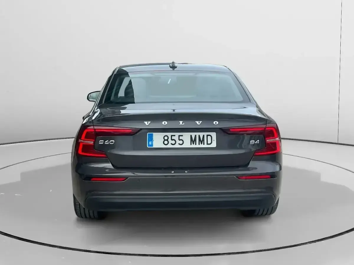 Usado Volvo S60 Core 197 CV (144 kW) 2023 Gris Berlina