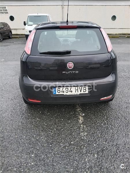 Usado Fiat Punto Pop 69 CV (50 kW) 2013 Negro Utilitario