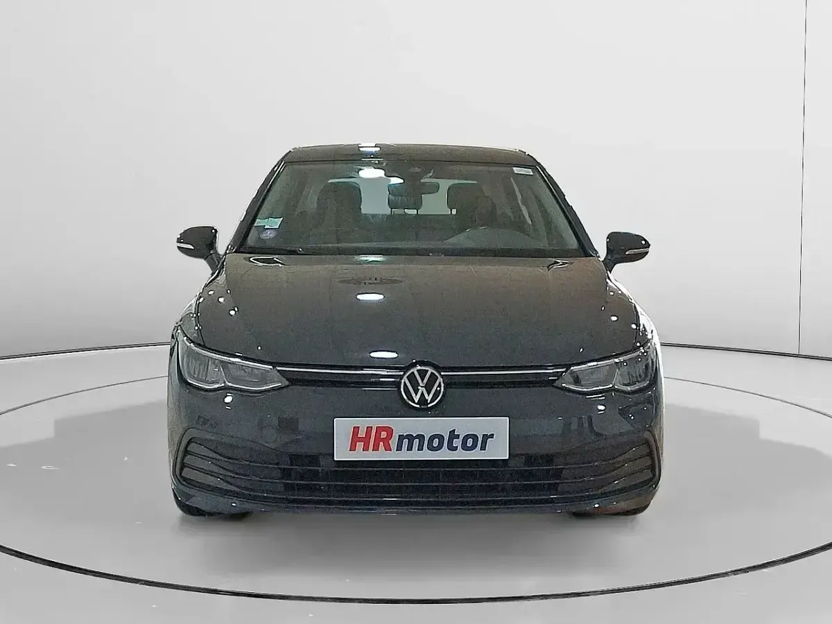 Usado VW Golf VIII Business 150 CV (110 kW) 2021 Gris / plata Berlina