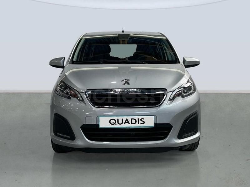 Usado Peugeot 108 Active 72 CV (52 kW) 2021 Gris / plata Berlina