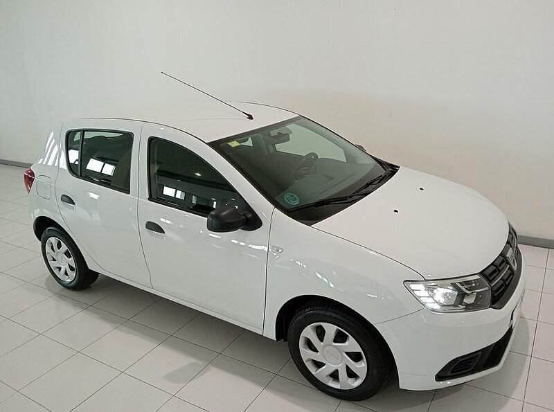 Usado Dacia Sandero Ambiance 75 CV (55 kW) 2018 Blanco Berlina