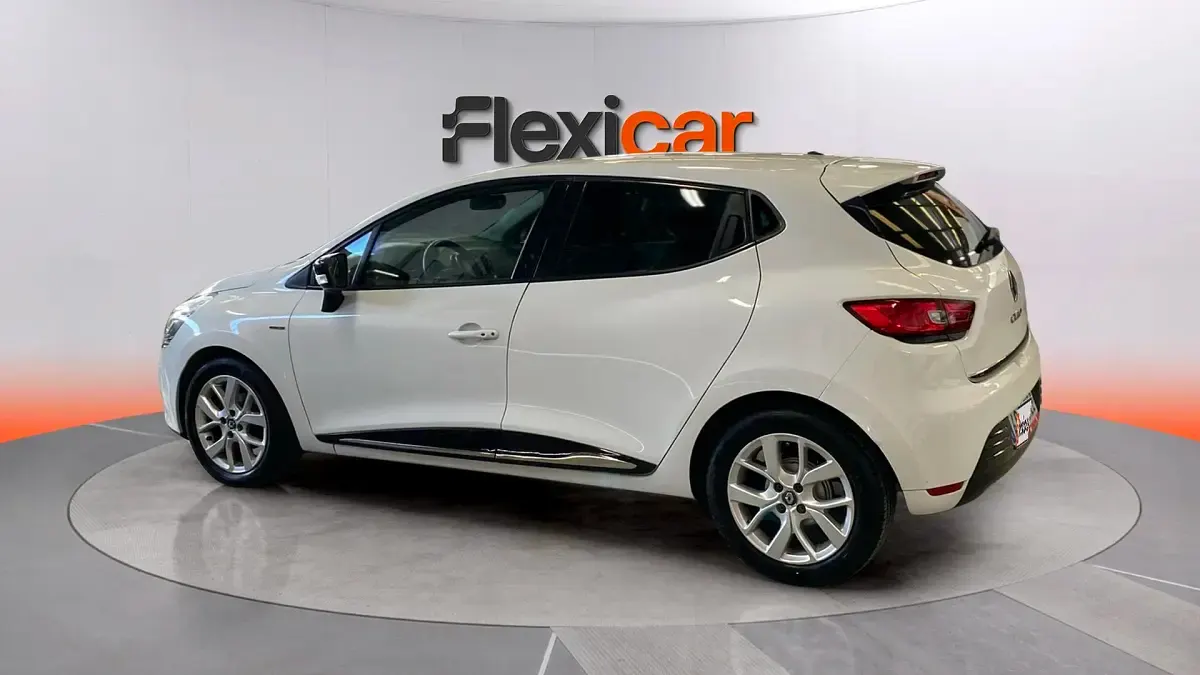 Usado Renault Clio IV Intens 90 CV (66 kW) 2019 Blanco Berlina