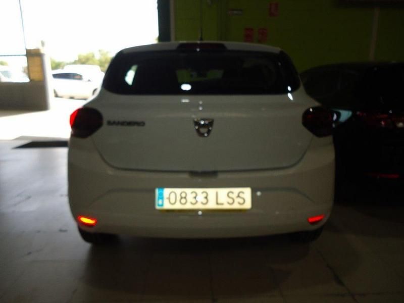 Usado Dacia Sandero Essentiel 101 CV (74 kW) 2021 Blanco Utilitario