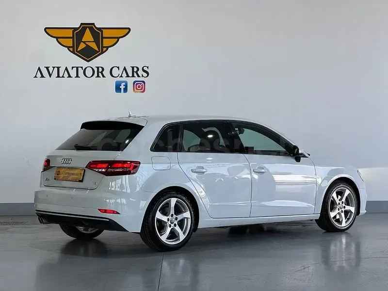 Usado Audi A3 S-Line 150 CV (110 kW) 2017 Blanco Berlina