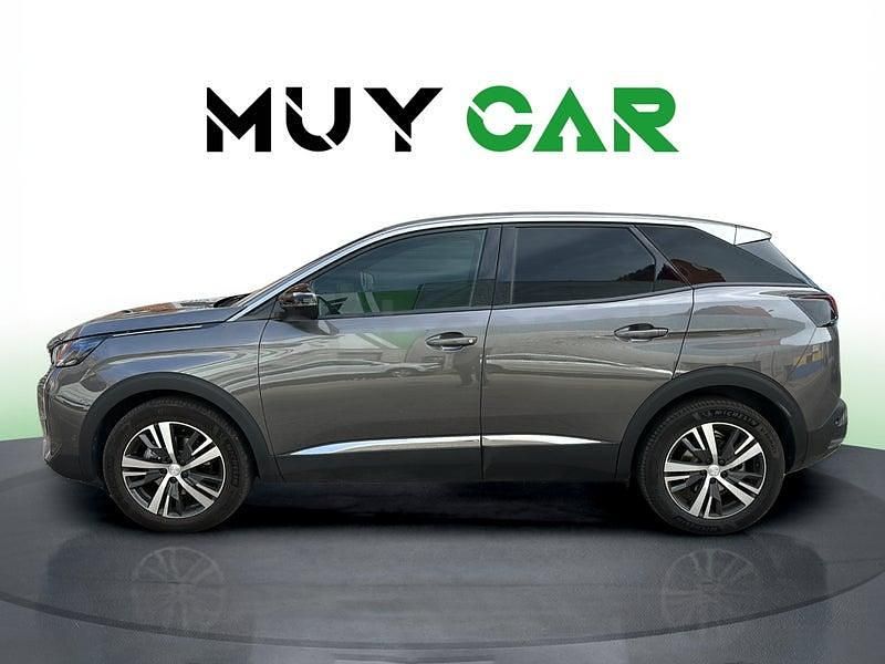 Usado Peugeot 3008 Allure 131 CV (96 kW) 2023 Gris / plata SUV