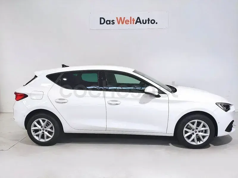 Usado Seat Leon Style 116 CV (85 kW) 2026 Blanco Berlina