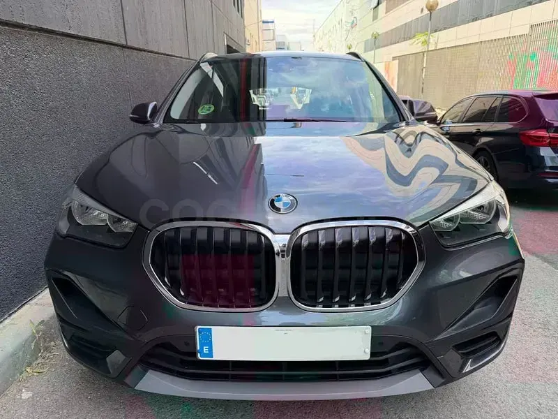 Usado BMW X1 178 CV (130 kW) 2021 Gris / plata SUV