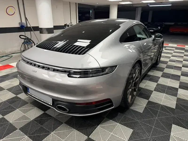 Usado Porsche 911 Carrera 385 CV (283 kW) 2020 Gris / plata Coupe