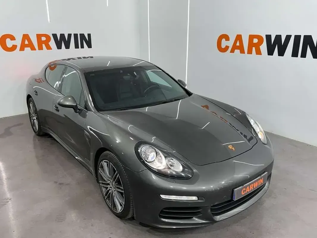 Usado Porsche Panamera Diesel 300 CV (220 kW) 2014 Gris Utilitario
