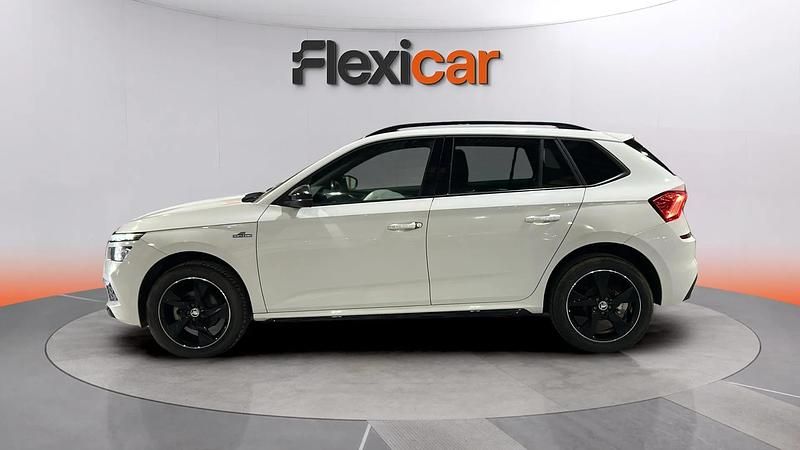 Usado Skoda Kamiq Monte Carlo 110 CV (80 kW) 2022 Blanco SUV