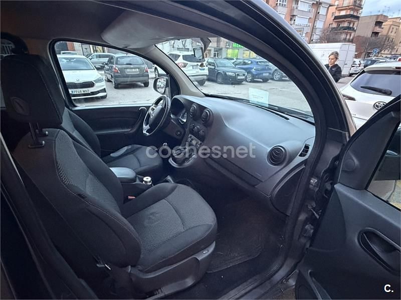 Usado Mercedes Citan 109 90 CV (66 kW) 2015 Gris / plata Familiar