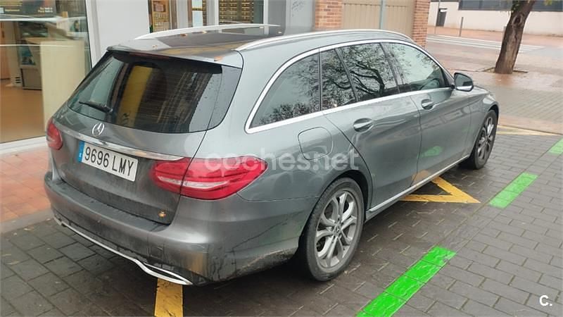Usado Mercedes C200 136 CV (100 kW) 2017 Gris / plata Berlina