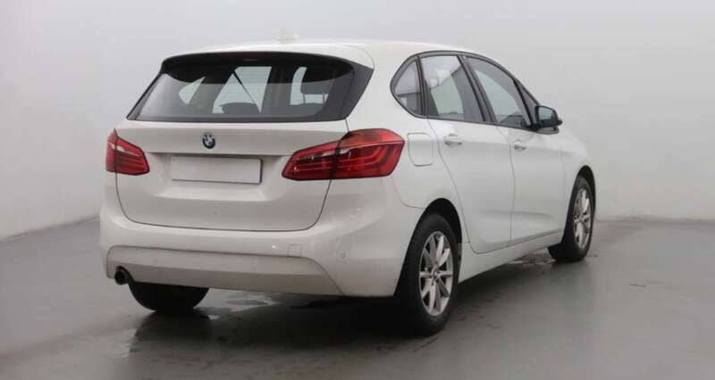 Usado BMW 218 Active Tourer 150 CV (110 kW) 2015 Blanco Monovolumen