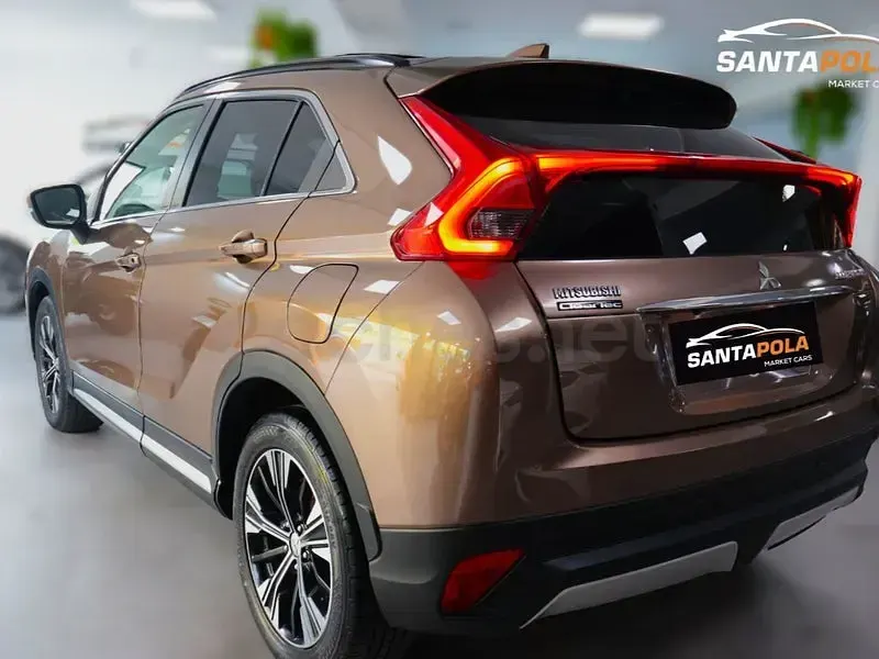 Usado Mitsubishi Eclipse Cross Motion 163 CV (119 kW) 2018 Marrón SUV