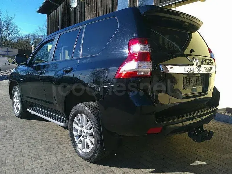 Używany Toyota Land Cruiser Limited 177 KM (130 kW) 2019 Czarny SUV