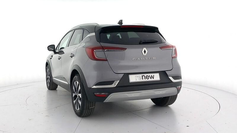 Usado Renault Captur Techno 90 CV (66 kW) 2024 Gris SUV