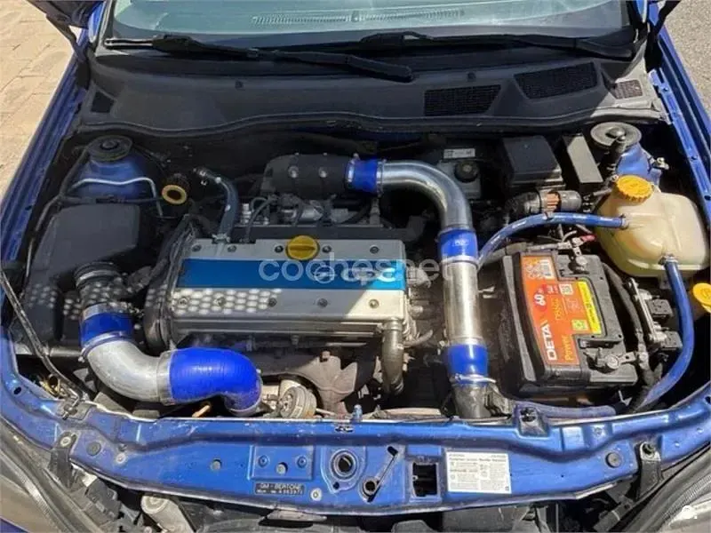 Usado Opel Astra Edition 192 CV (141 kW) 2003 Azul Coupe