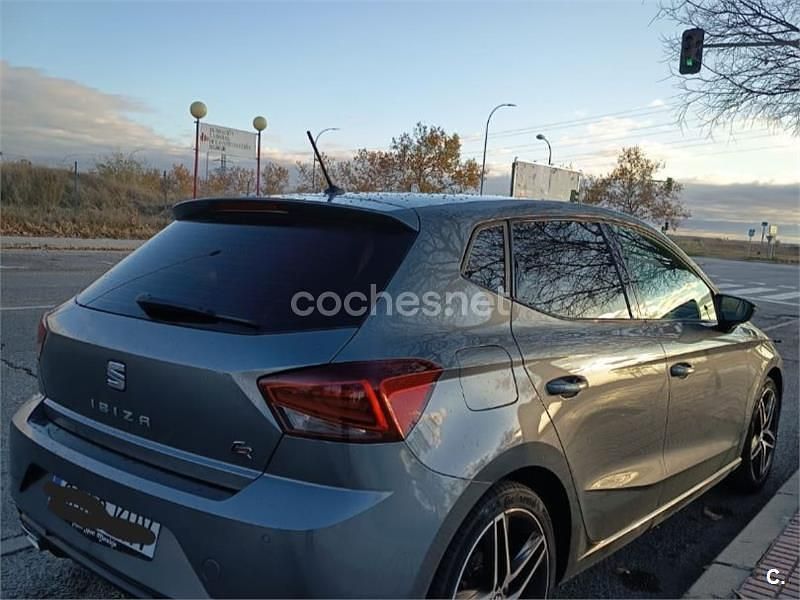 Usado Seat Ibiza FR 150 CV (110 kW) 2018 Gris / plata Berlina