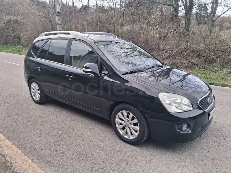 Usado Kia Carens 126 CV (92 kW) 2011 Negro Monovolumen