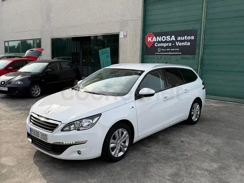 Usado Peugeot 308 SW Allure 120 CV (88 kW) 2016 Blanco Familiar