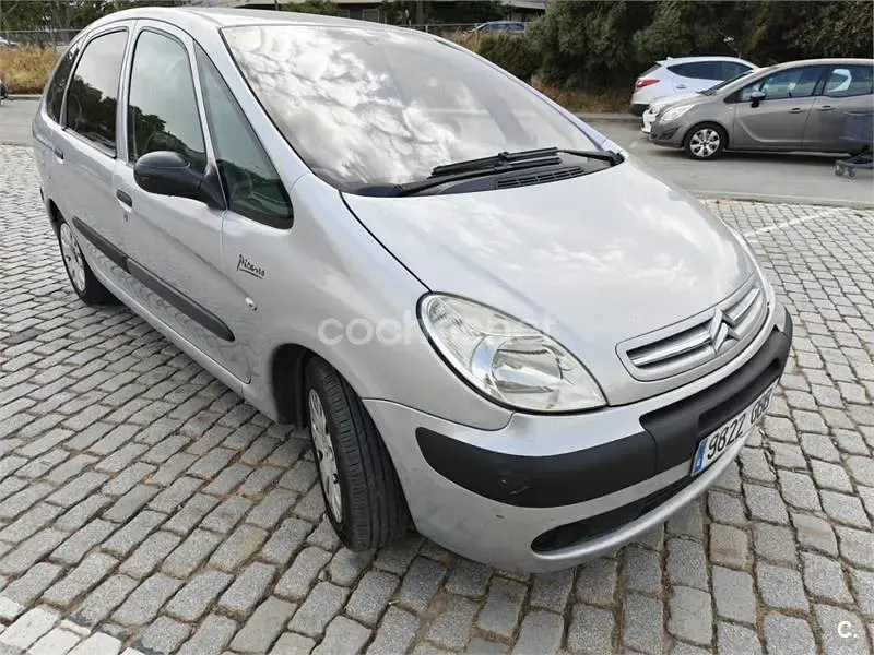 Usado Citroën Xsara Picasso 110 CV (80 kW) 2008 Blanco Monovolumen