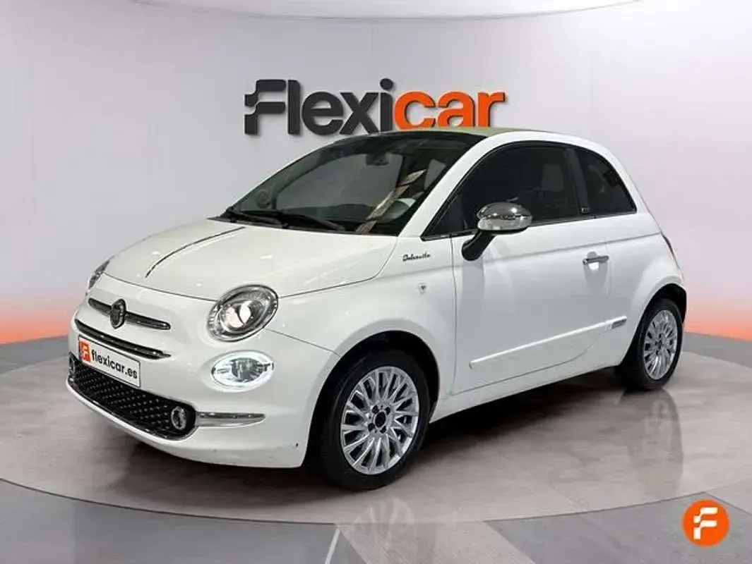 Usado Fiat 500 Dolcevita 71 CV (52 kW) 2021 Blanco Descapotable