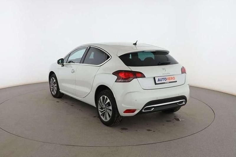 Usado Citroën DS4 Style 116 CV (85 kW) 2014 Blanco Utilitario