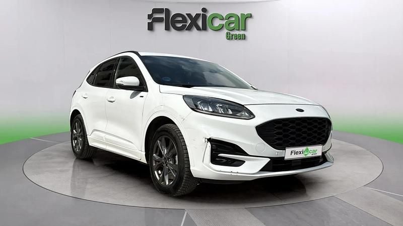 Używany Ford Kuga Vignale 226 KM (166 kW) 2022 SUV