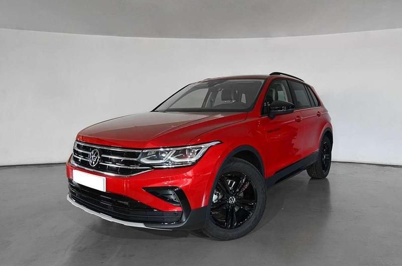 Rojo Usado 2024 VW Tiguan Sportline SUV | 31.190 € (Buen precio) - Imagen 1/4
