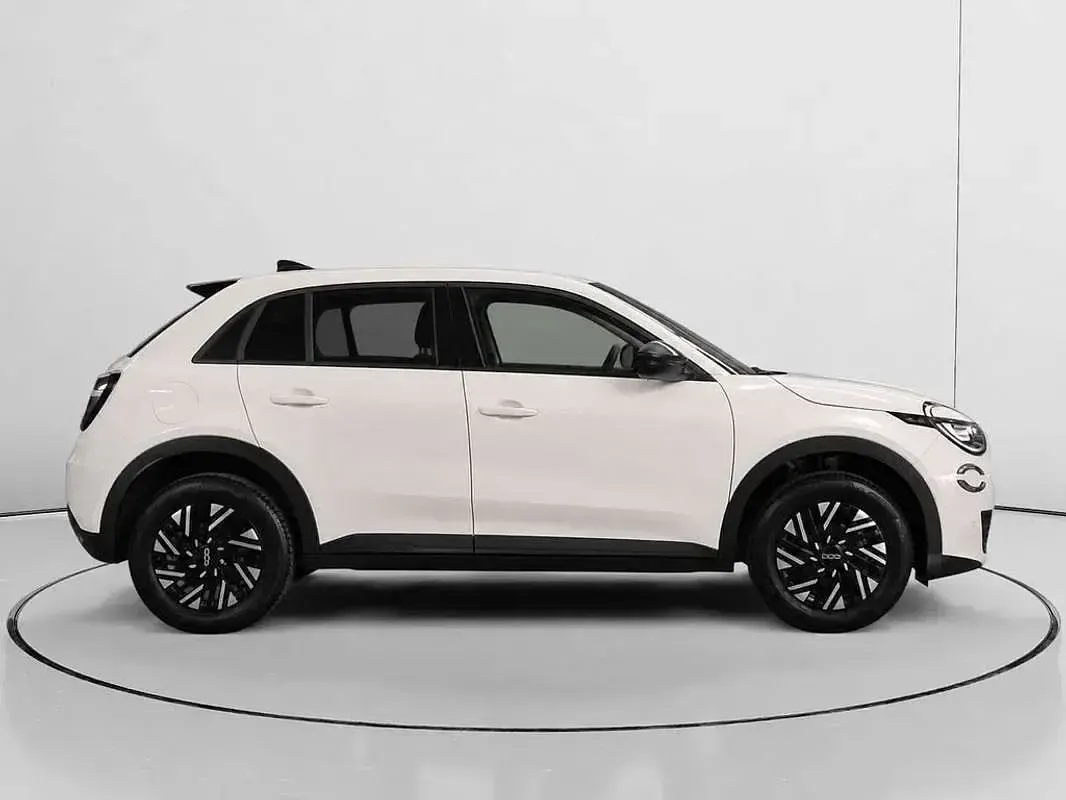 Usado Fiat 600 Pop 110 CV (80 kW) 2025 Blanco SUV