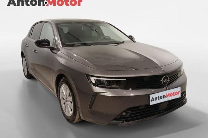 Usado Opel Astra Edition 110 CV (80 kW) 2024