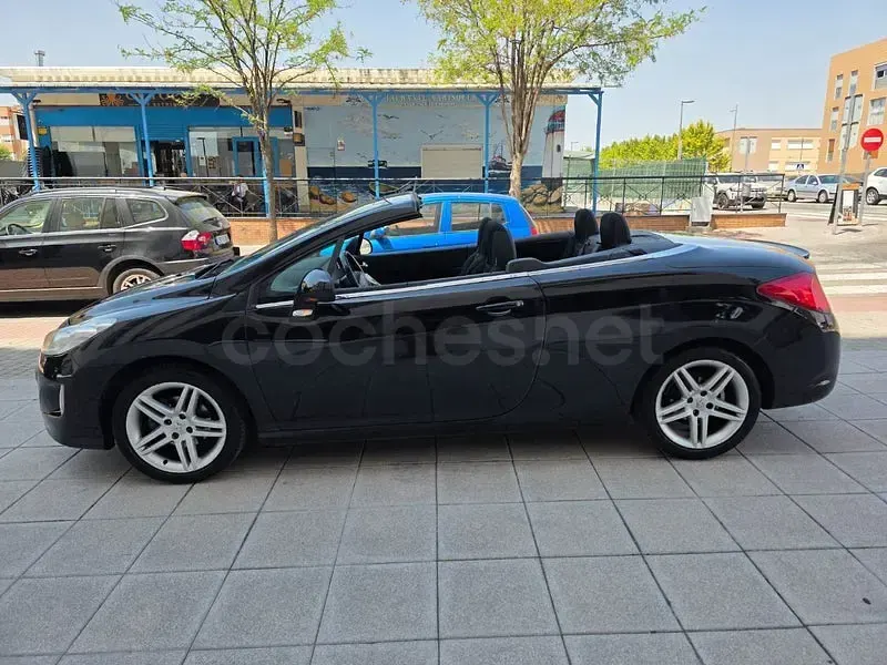 Usado Peugeot 308 CC Sport 122 CV (89 kW) 2011 Negro Descapotable