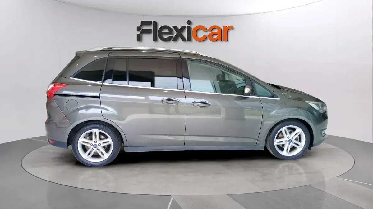 Usado Ford Grand C-Max Trend+ 125 CV (91 kW) 2017 Gris Monovolumen