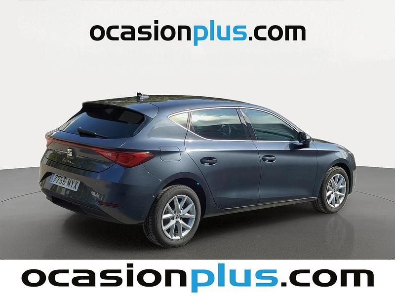 Usado Seat Leon Style 116 CV (85 kW) 2025 Gris Berlina